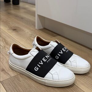 Givenchy White and Black Men's Sneakers